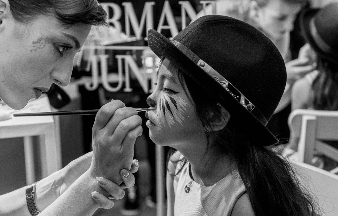 Looking back at the festive faces of Born to be a Rockstar - the Armani Junior Event held at the Emporio Armani Flagship Store in Milan.
Behind the scenes. Riccardo Polcaro, fotografo moda bambino.