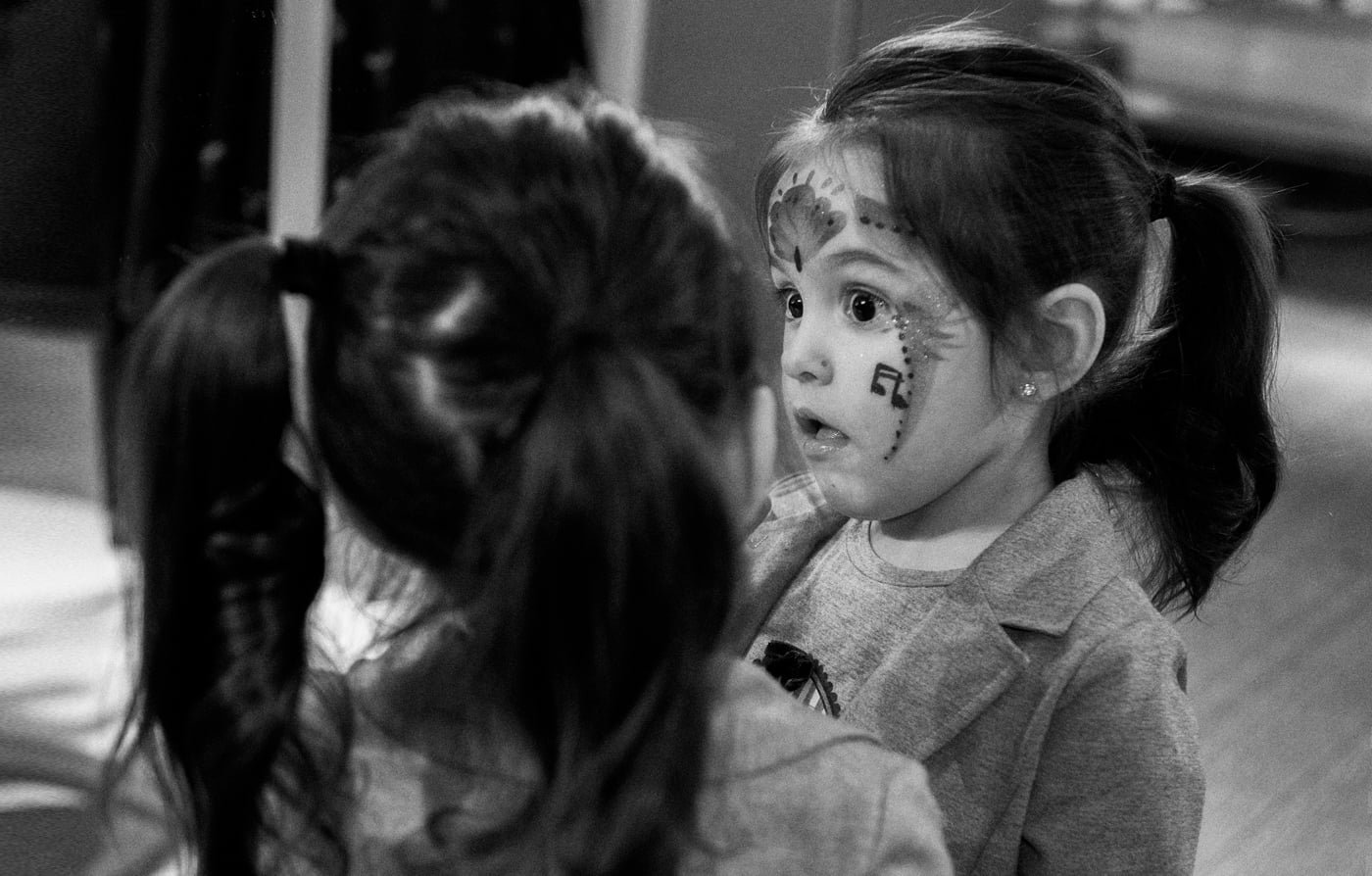 Looking back at the festive faces of Born to be a Rockstar - the Armani Junior Event held at the Emporio Armani Flagship Store in Milan.
Behind the scenes. Riccardo Polcaro, fotografo moda bambino.