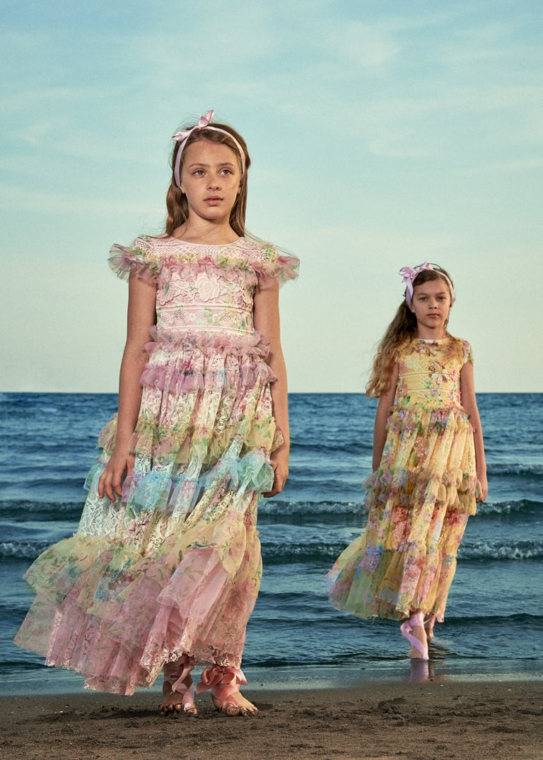 Stefano Cavalleri firma una capsule collection per Gaialuna, gruppo Gruppo Casillo | Kids and junior clothing - Our Brands.
Gli scatti per la campagna fotografica sono stai realizzati dinnanzi al mare di Napoli, dall'alba al tramonto.
Riccardo Polcaro, fotografo moda bambino.